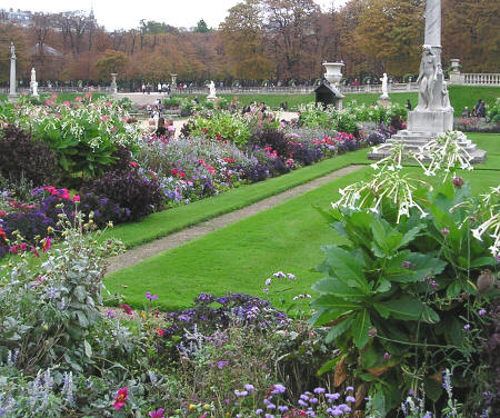Jardin de Luxembourg in Paris France
